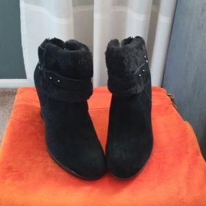 Black suede faux fur boots